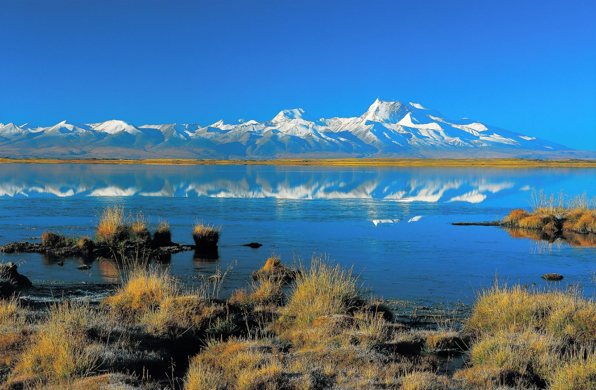 纳木错湖光山色